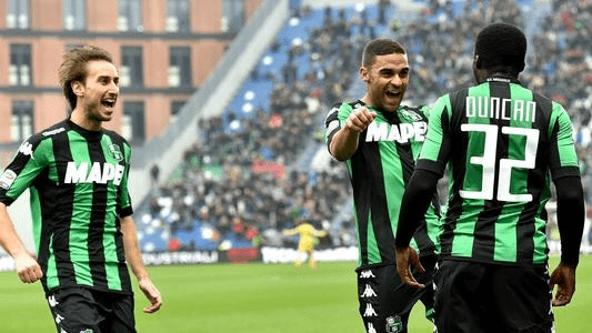  AC米兰补时双杀那不勒斯终结对手不败金身  